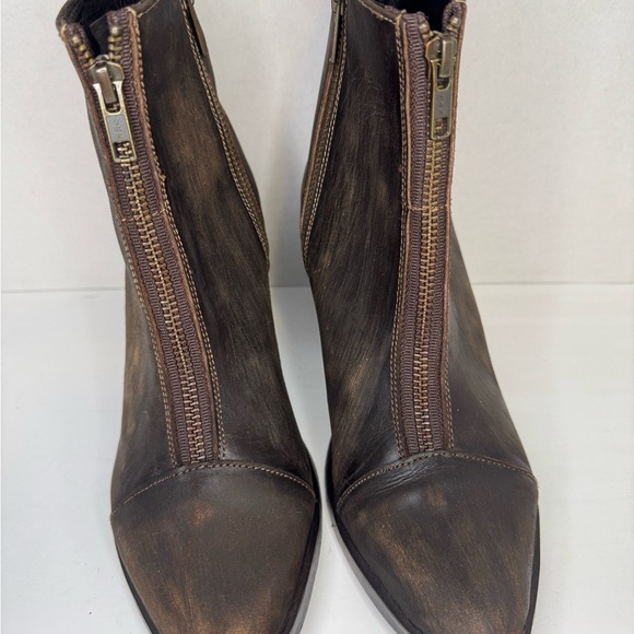Alcala’s  distressed brown leather boots size 8 1/2. - Picture 3 of 14